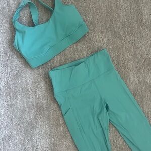 Vuori Teal Leggings and Sports Bra Set